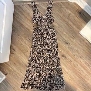 Sleeveless Zebra Print Maxi Dress - Black & Cream